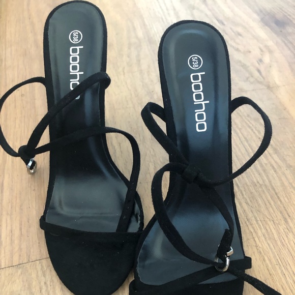 [Brand NEW] Sexy Black strappy heel - Picture 3 of 4